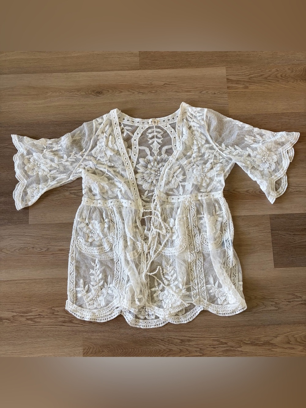 Kimono M/L Women’s White Lace Embroidered Peasant Top Open Front